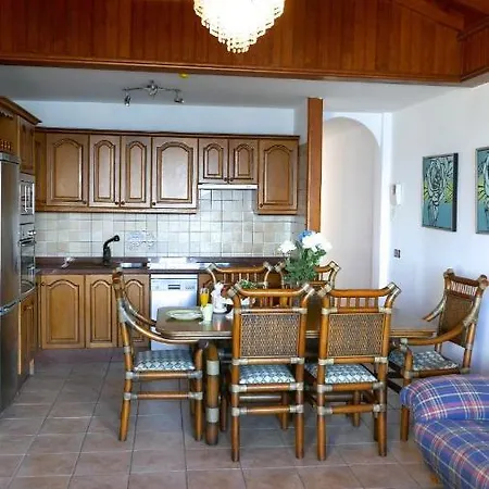 Sea Views And The City On Your Doorstep Lejlighed Puerto del Carmen (Lanzarote)